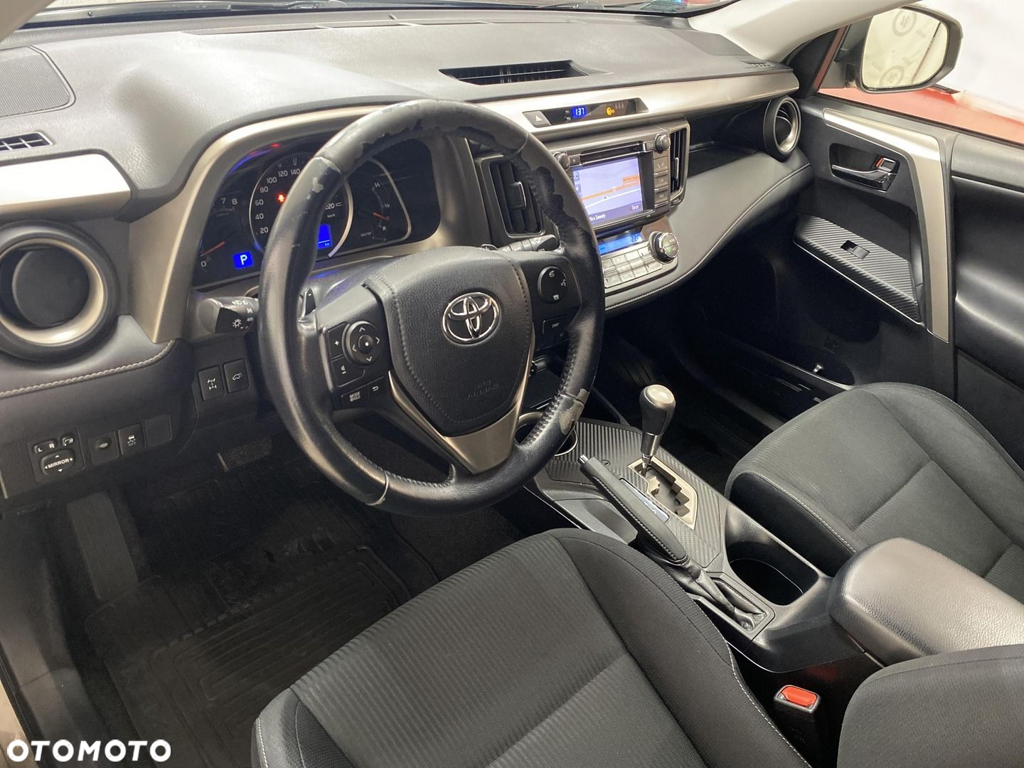 Toyota RAV4 - 10