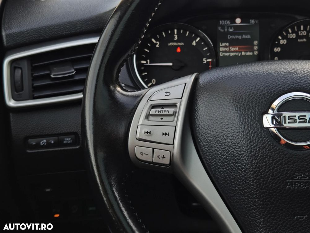 Nissan Qashqai 1.6 DCI Xtronic TEKNA - 16