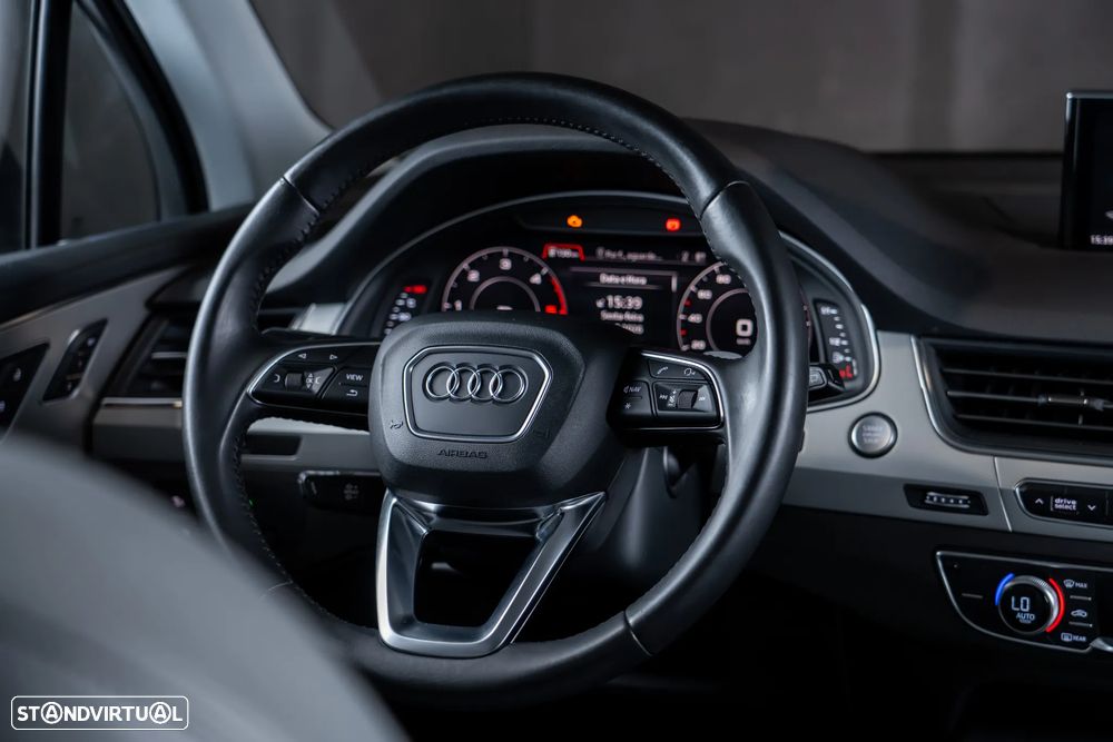 Audi Q7 3.0 TDI quattro S-line Tiptronic 7L - 8