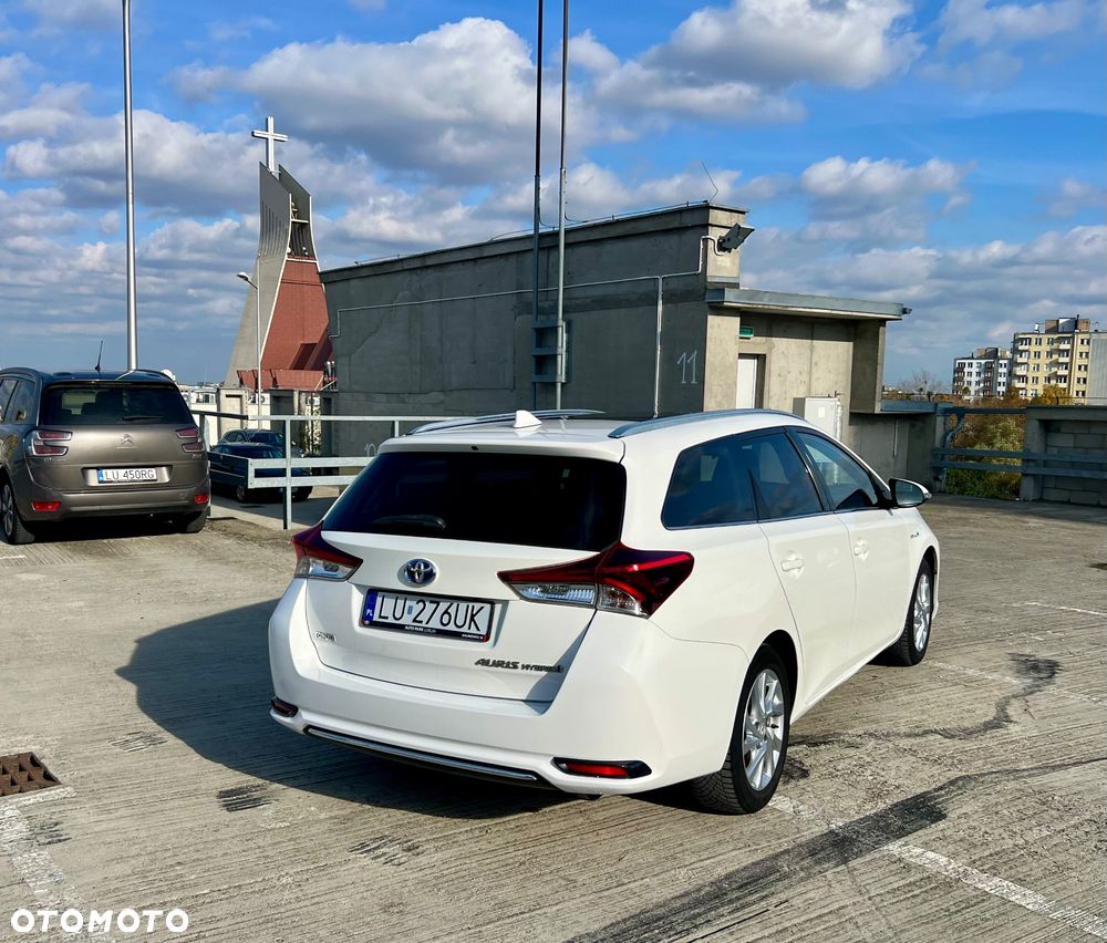 Toyota Auris - 10