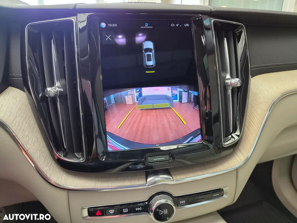 Volvo XC 60 B4 MHEV AT8 AWD Inscription - 23