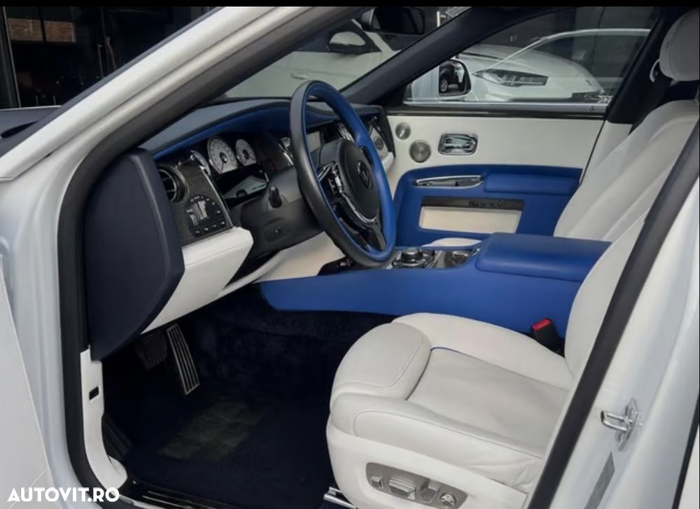 Rolls-Royce Ghost - 6