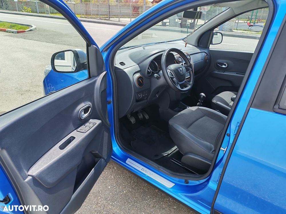 Dacia Lodgy dCi 110 Stepway Celebration - 13