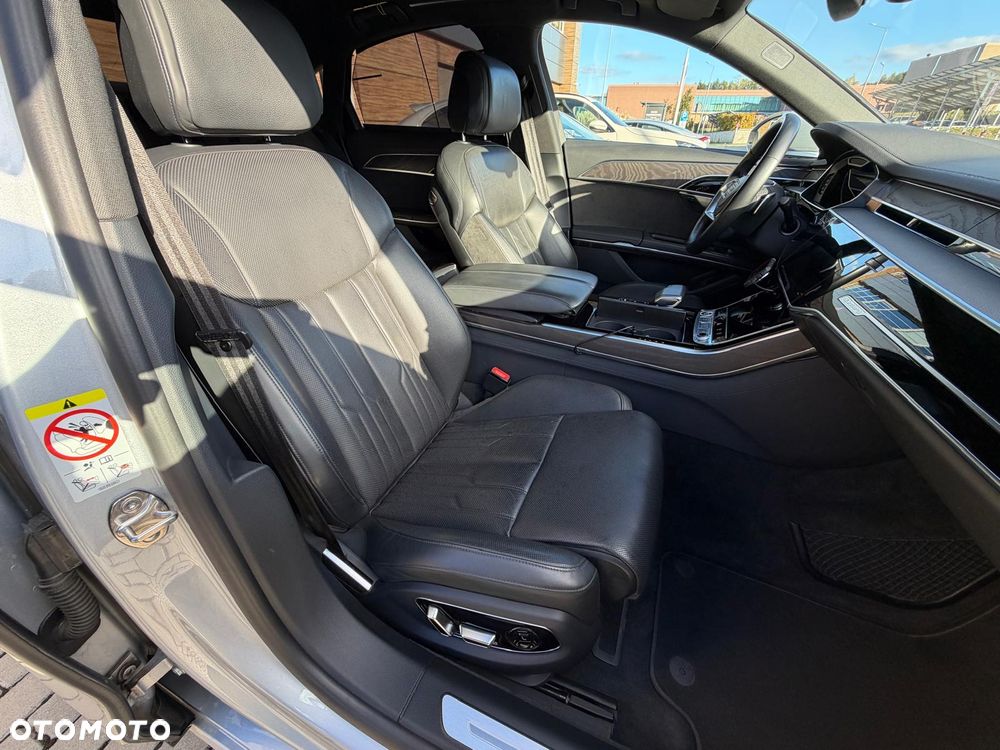 Audi A8 - 30