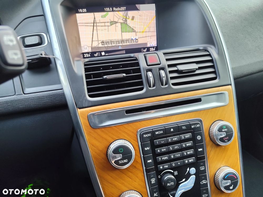 Volvo XC 60 T5 AWD Geartronic Summum - 20