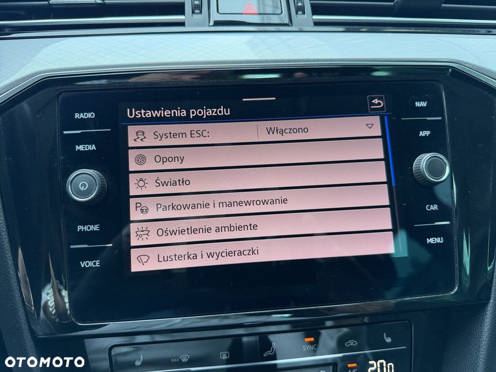 Volkswagen Passat - 29