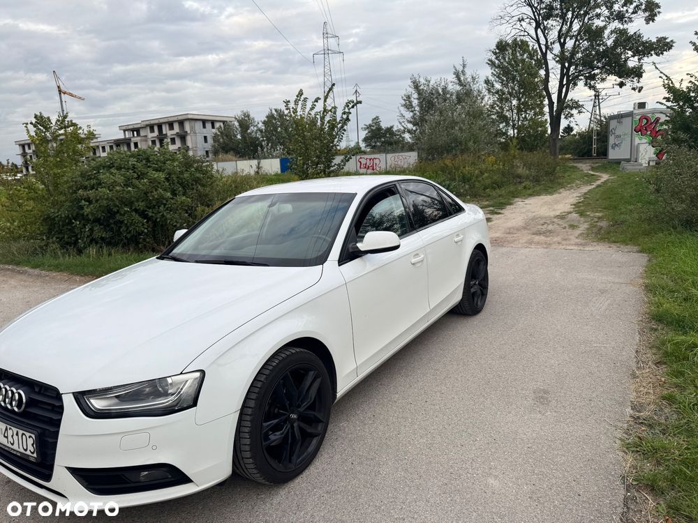 Audi A4 Limousine - 2