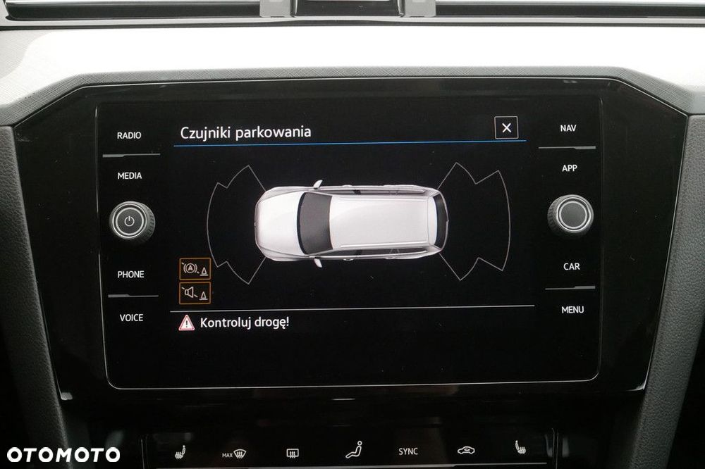 Volkswagen Passat Variant 2.0 TSI Business DSG - 19