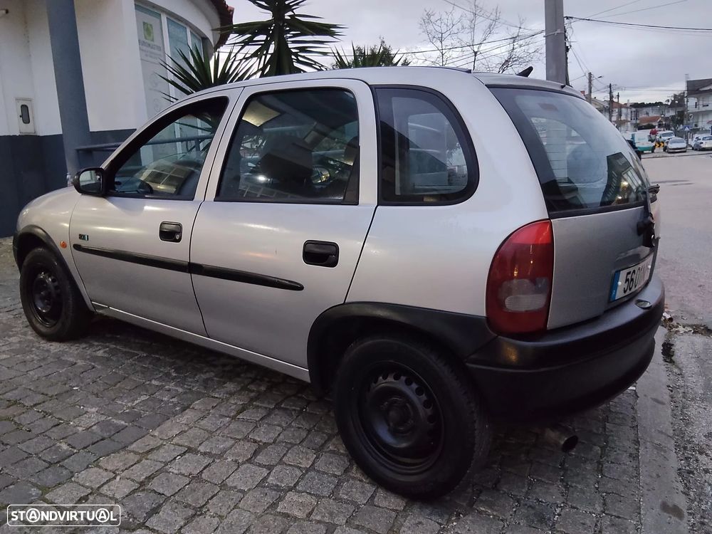 Opel Corsa 1.5 TD - 11