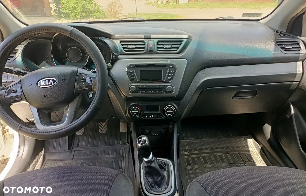 Kia Rio - 7