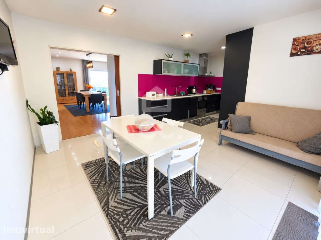 MORADIA T3 MODERNA COM PISCINA E JARDIM | POUSADA DE SARAMAGOS - Grande imagem: 5/24