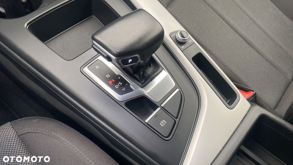 Audi A4 Limousine 40 TDI mHEV Quattro S tronic - 19