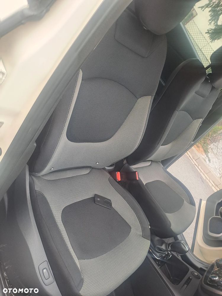 Renault Captur - 19