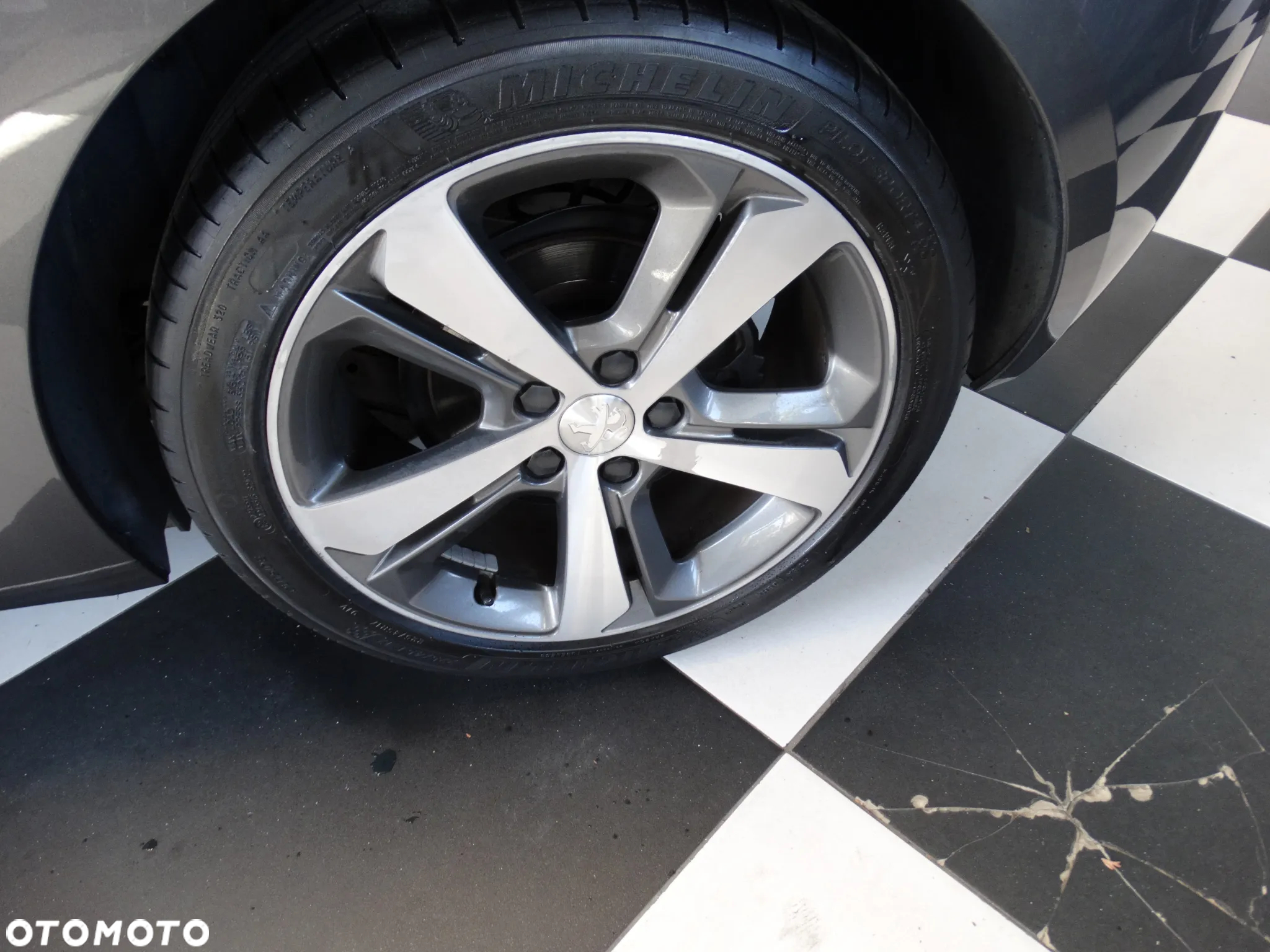 Peugeot 308 1.2 PureTech Style S&S - 4
