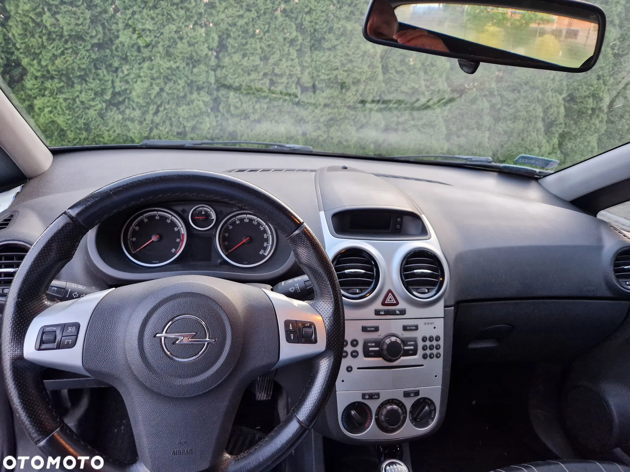 Opel Corsa 1.2 16V Essentia - 8