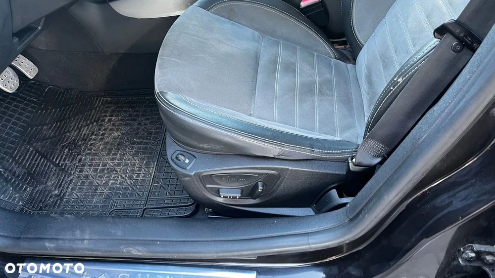 Renault Laguna 2.0 DCi FAP GT - 9