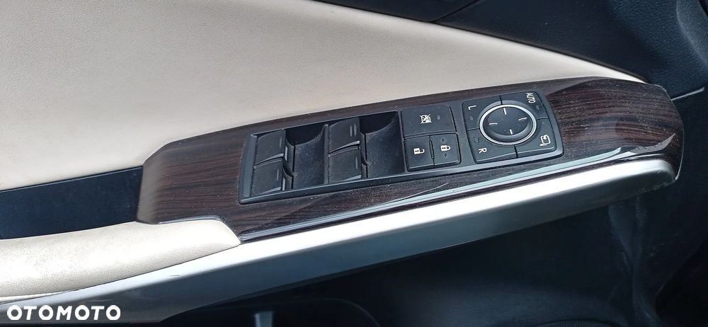 Lexus IS 300h Prestige EU6 - 10