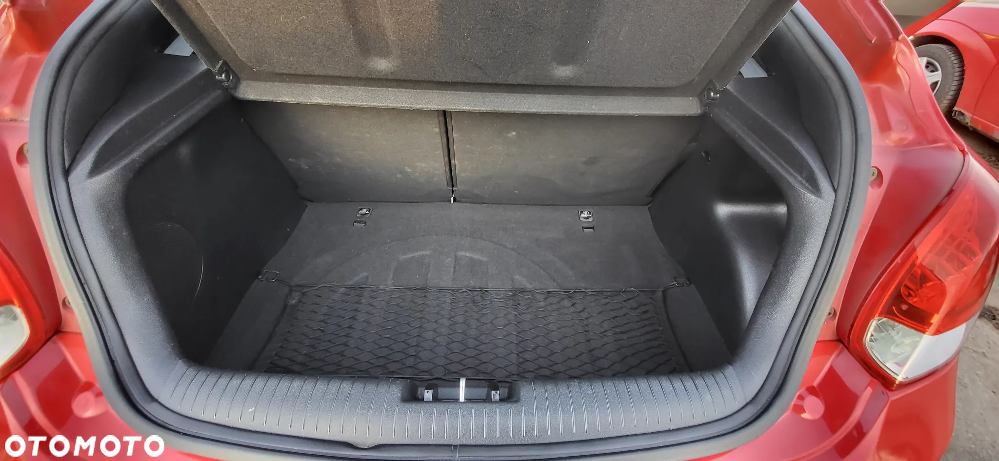 Hyundai Veloster 1.6 GDI Premium - 13