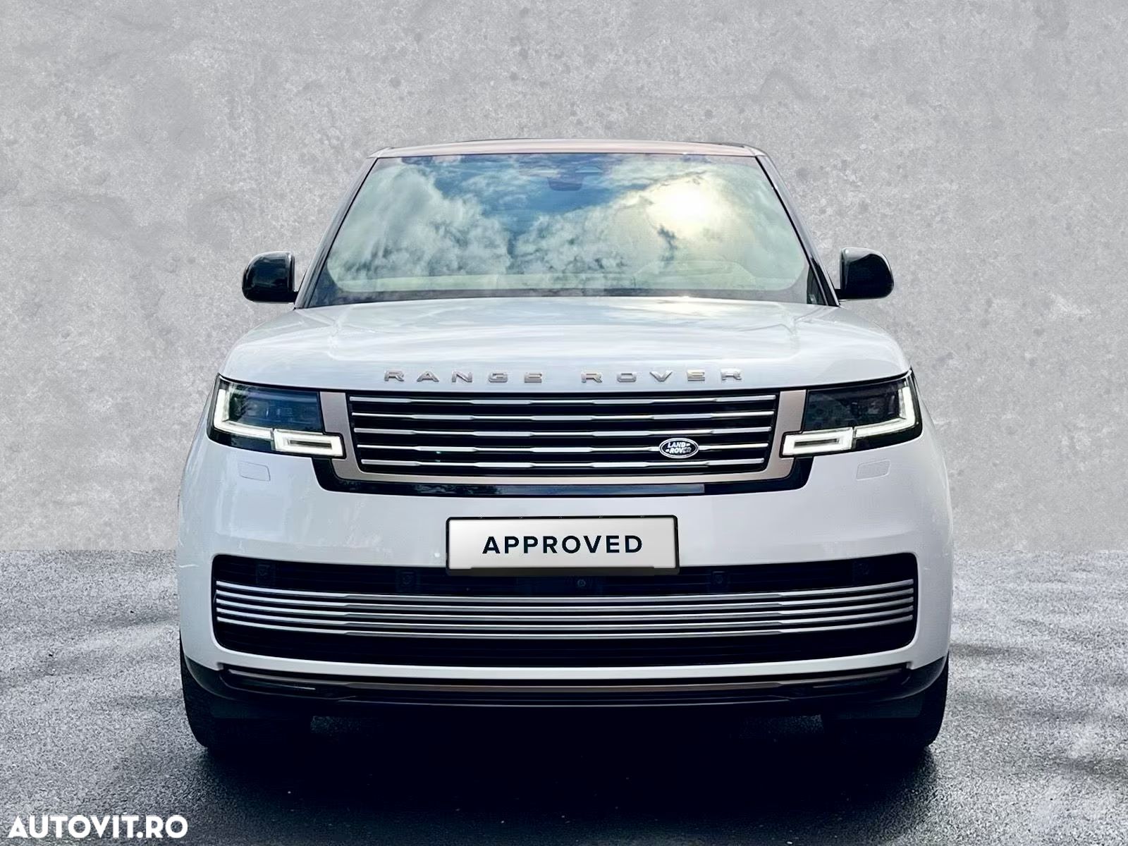 Land Rover Range Rover 4.4 V8 P530 LWB SV - 1