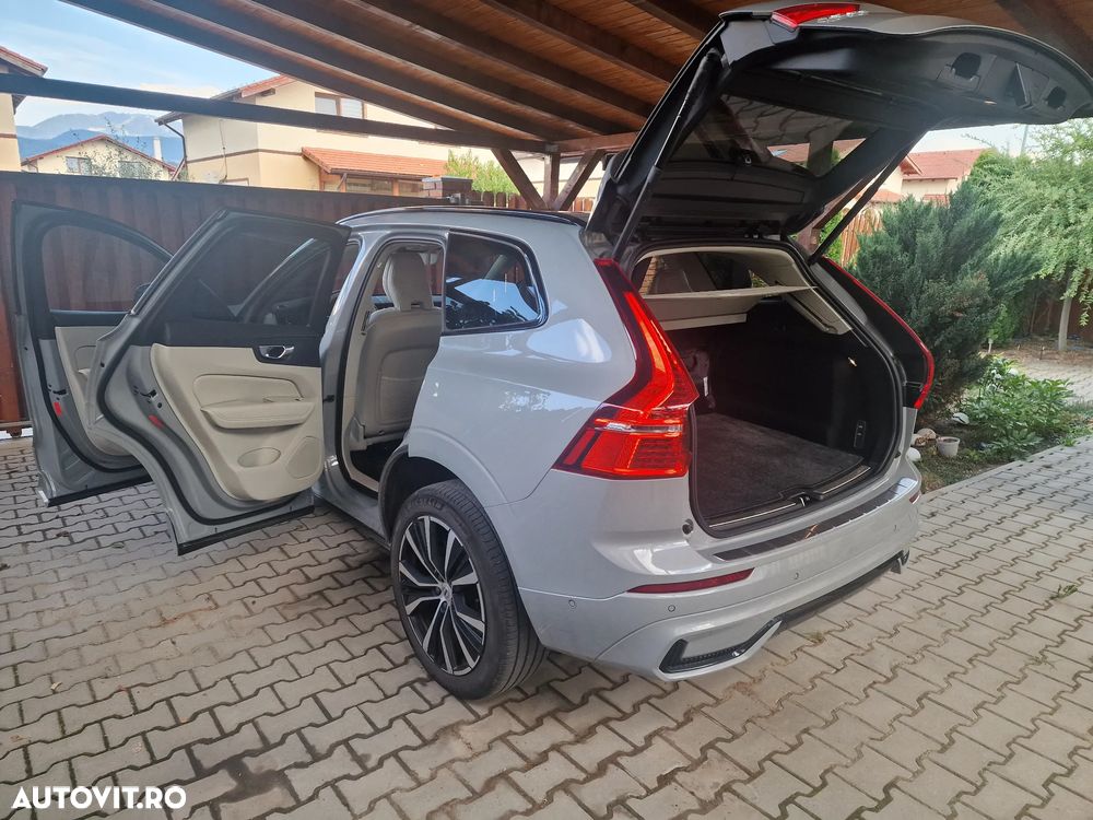 Volvo XC 60 B5 AT AWD MHEV Ultra Dark - 13