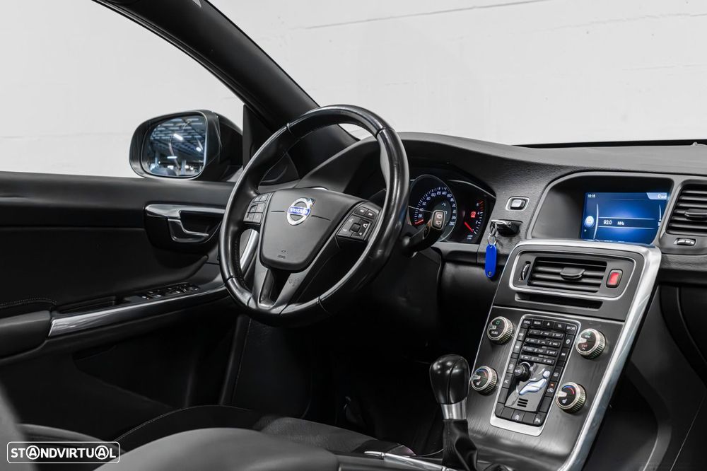 Volvo V60 2.0 D4 Momentum Start/Stop - 10