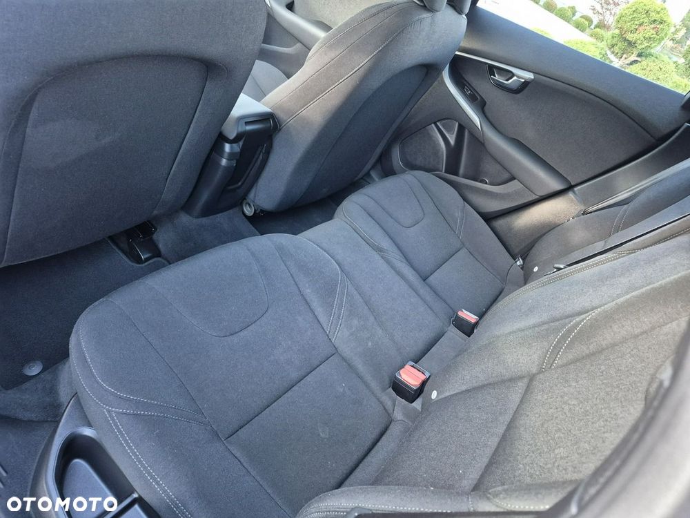 Volvo V40 - 9