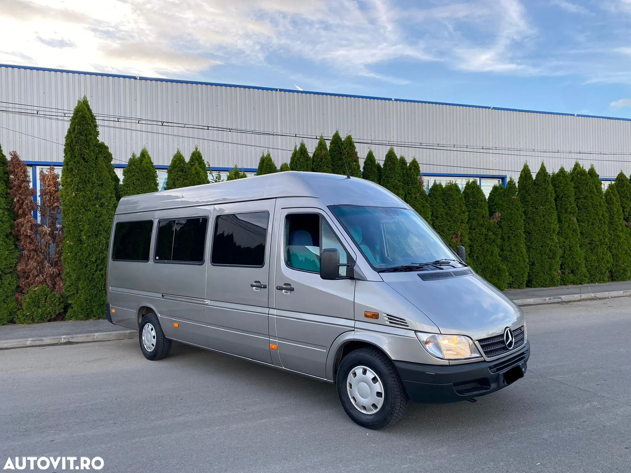 Mercedes-Benz Sprinter - 2