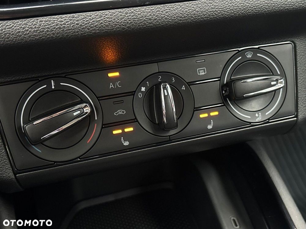 Skoda Kamiq 1.0 TSI Ambition DSG - 24