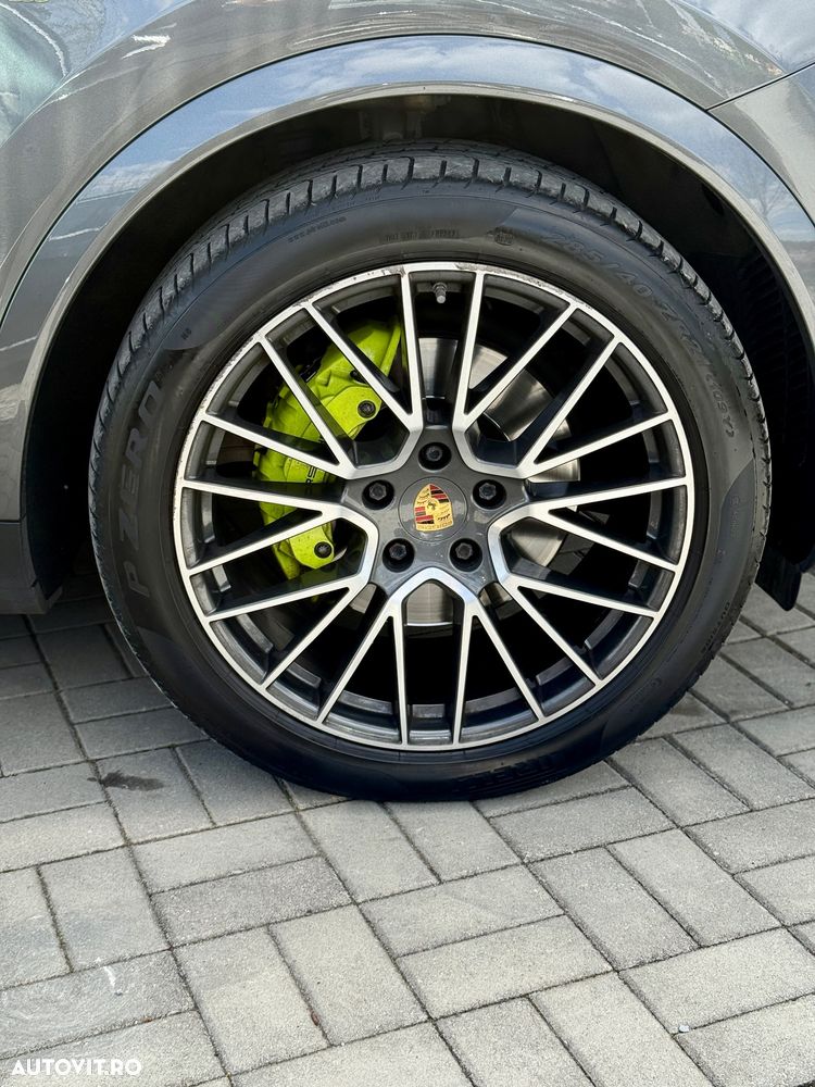 Porsche Cayenne E-Hybrid - 12