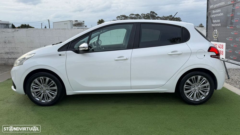 Peugeot 208 1.2 PureTech Style - 12