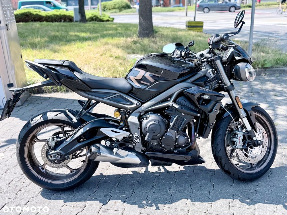 Triumph Street Triple - 1