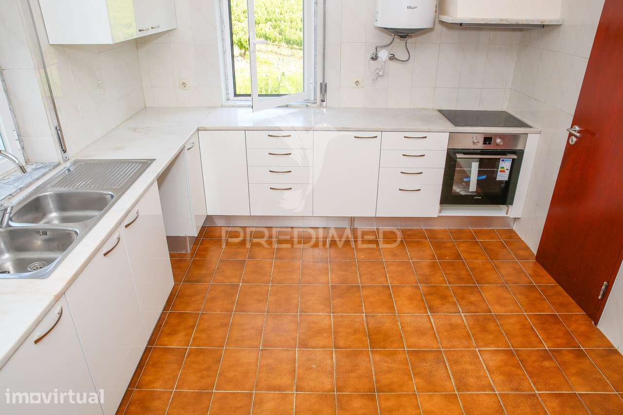 Moradia T2+2 Remodela em Arruda dos Vinhos - Grande imagem: 2/33