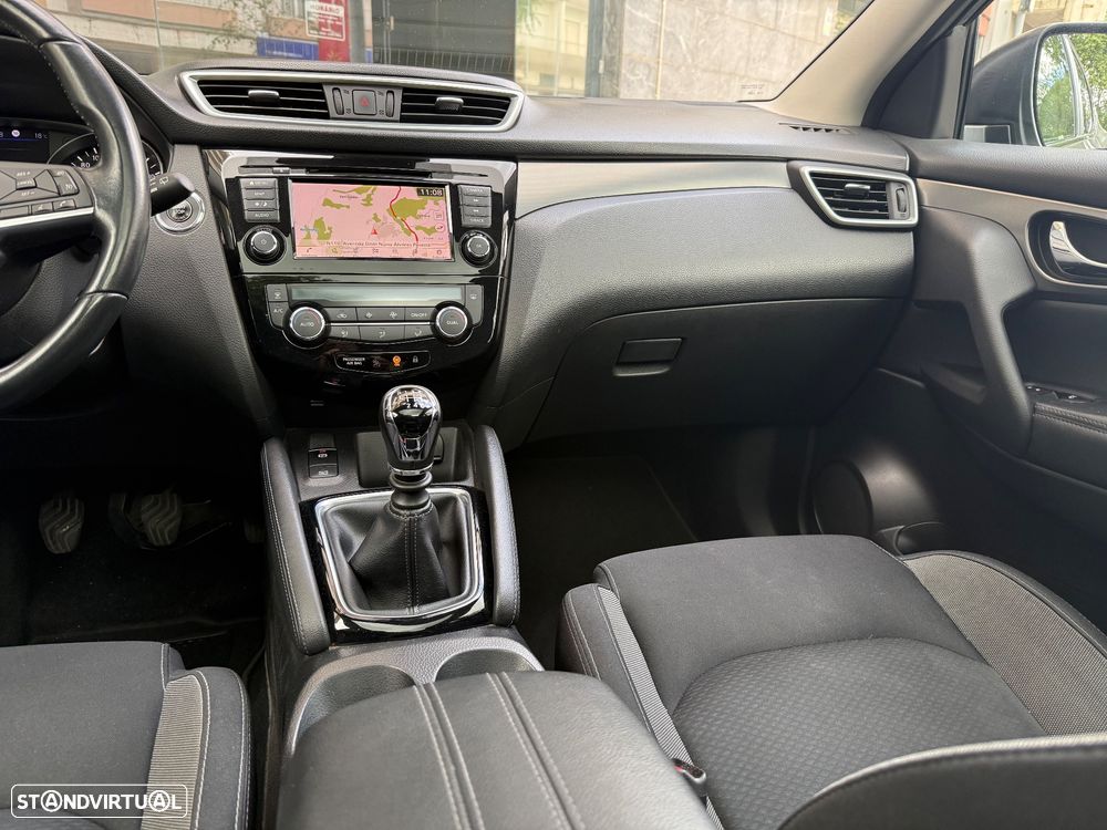 Nissan Qashqai 1.5 dCi N-Connecta J18+Led - 7