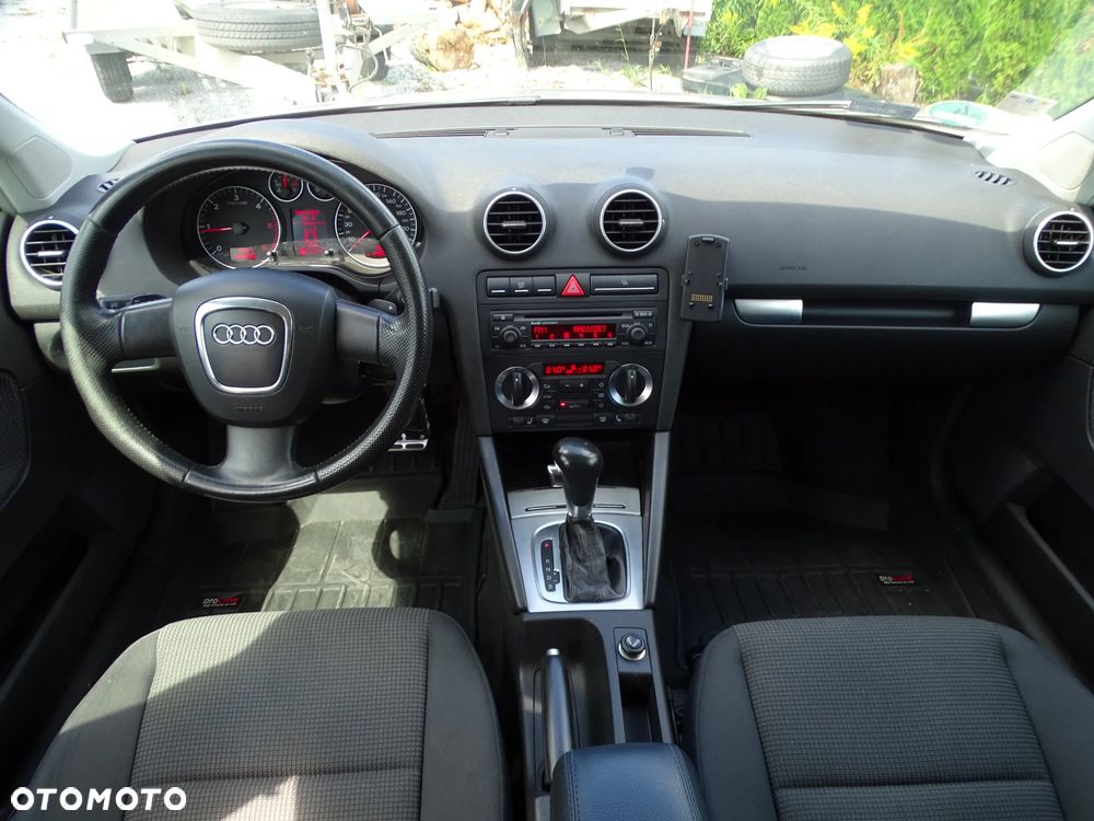 Audi A3 Sportback 2.0 TDI Ambiente S tronic - 6