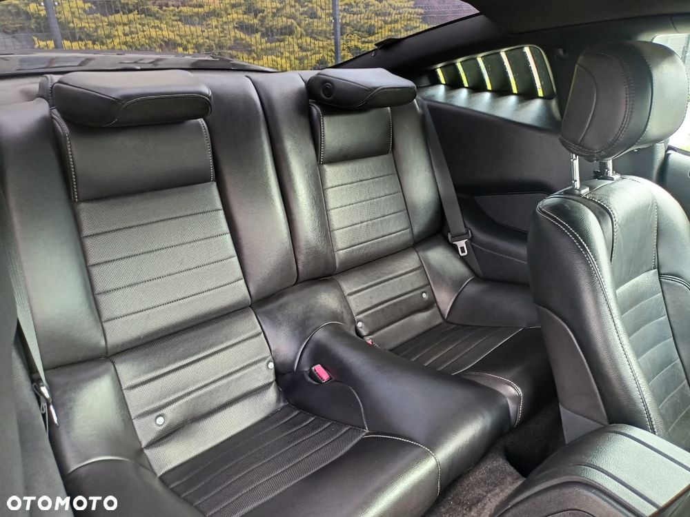 Ford Mustang 3.7 V6 Premium - 19