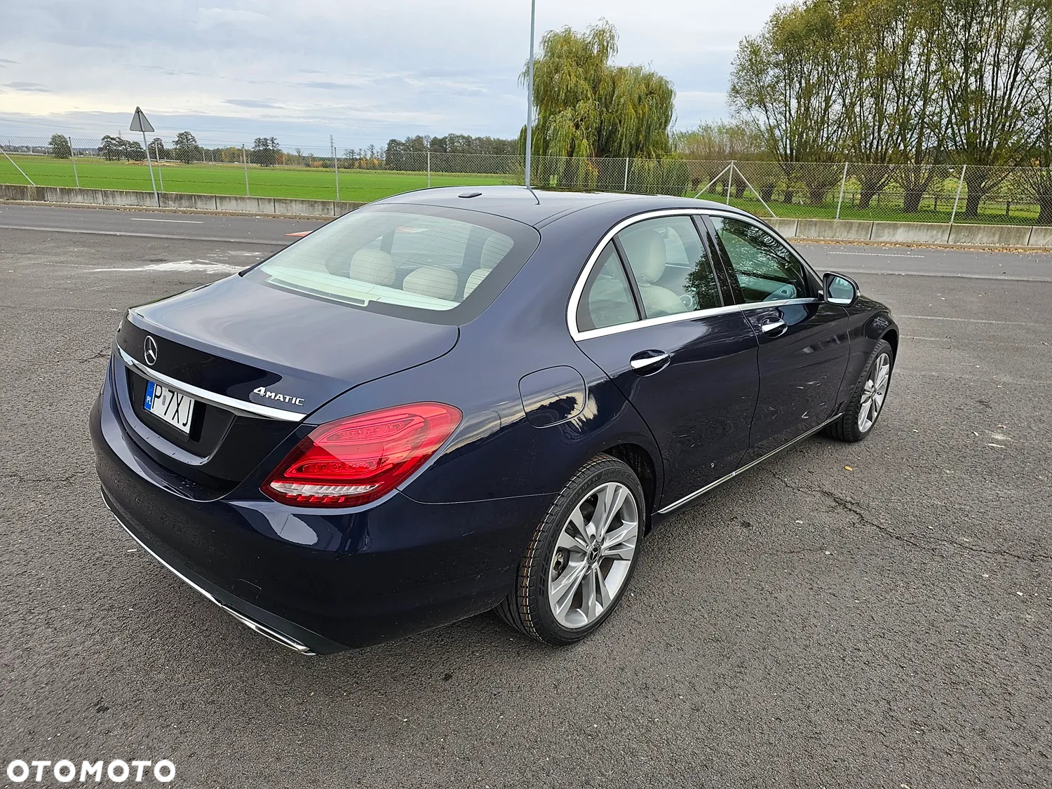 Mercedes-Benz Klasa C 300 7G-TRONIC - 11