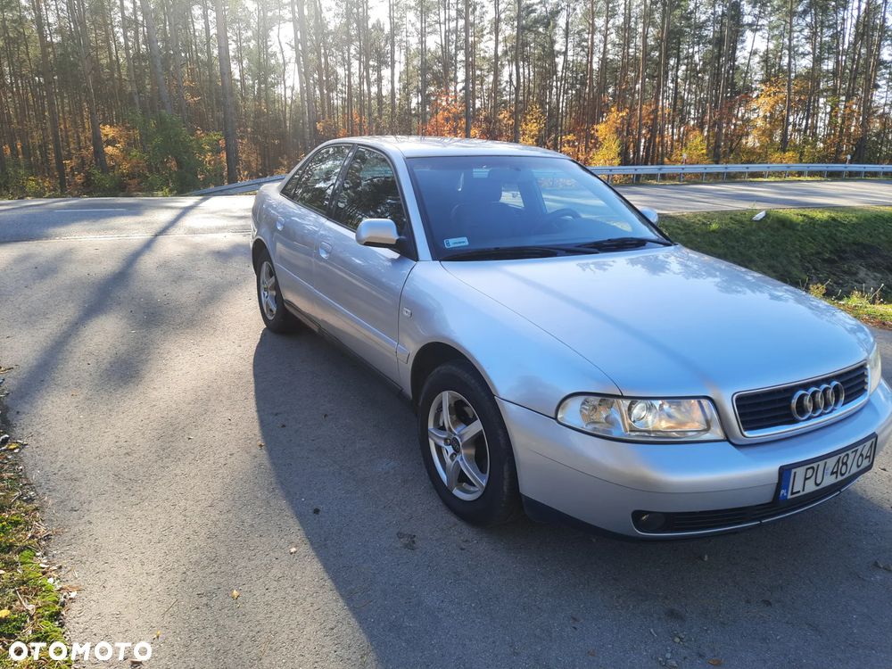 Audi A4 Limousine 1999 photo 4
