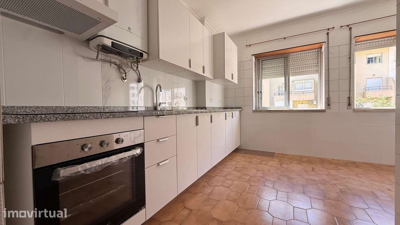 Apartamento T2 na Cova da Piedade  para arrendamento – Excelente local - Grande imagem: 2/9