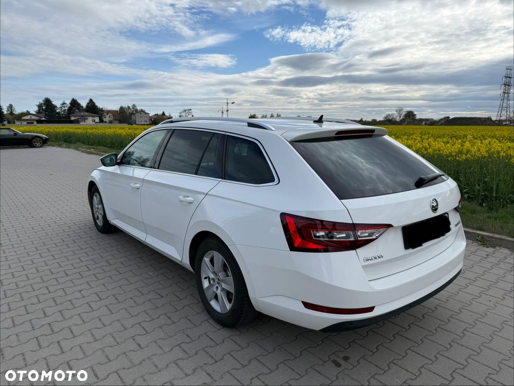 Skoda Superb 1.8 TSI Ambition DSG - 4