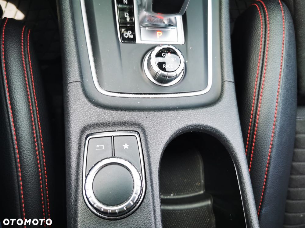 Mercedes-Benz GLA AMG 45 4Matic AMG Speedshift 7G-DCT AMG Night Edition - 26