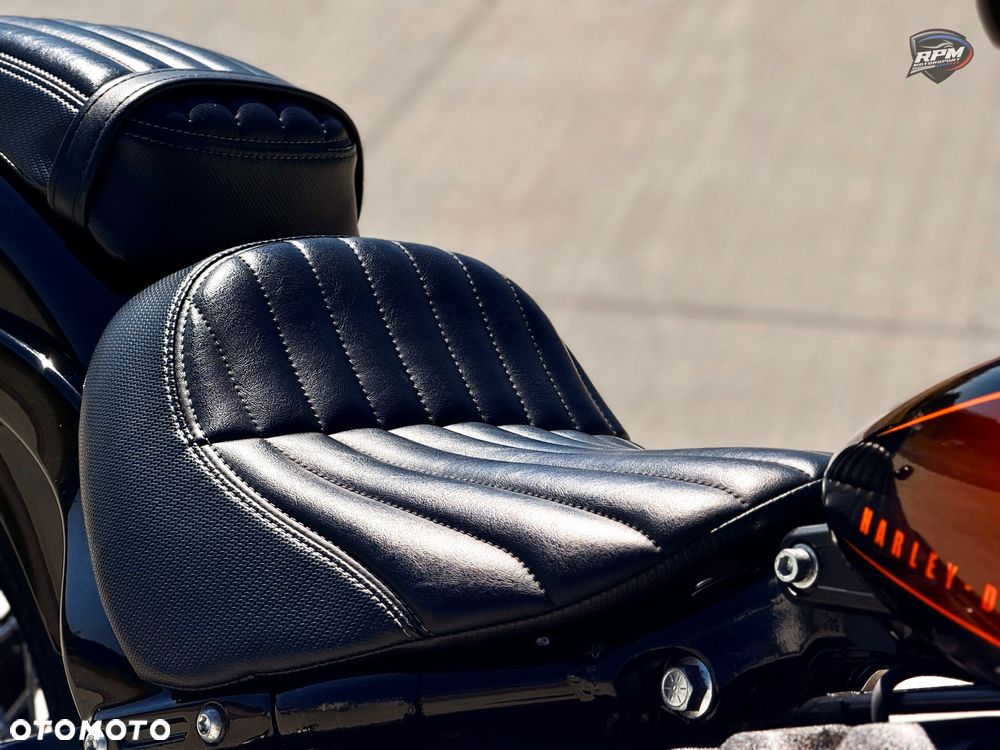 Harley-Davidson Softail Street Bob - 26