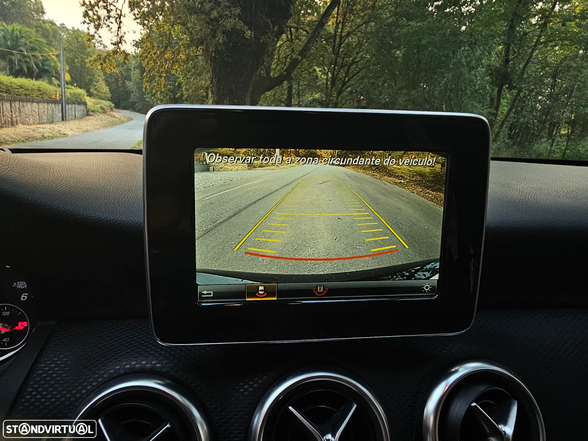 Mercedes-Benz A 180 d AMG Line - 26