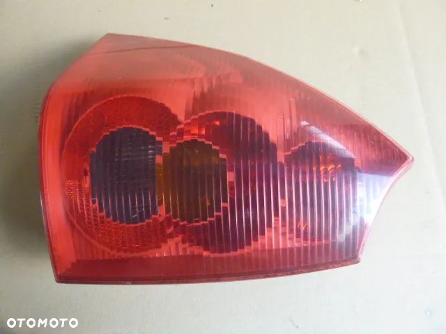 LAMPA LEWY TYŁ LEWA TYLNA PEUGEOT 307 KOMBI 01-05 - 2