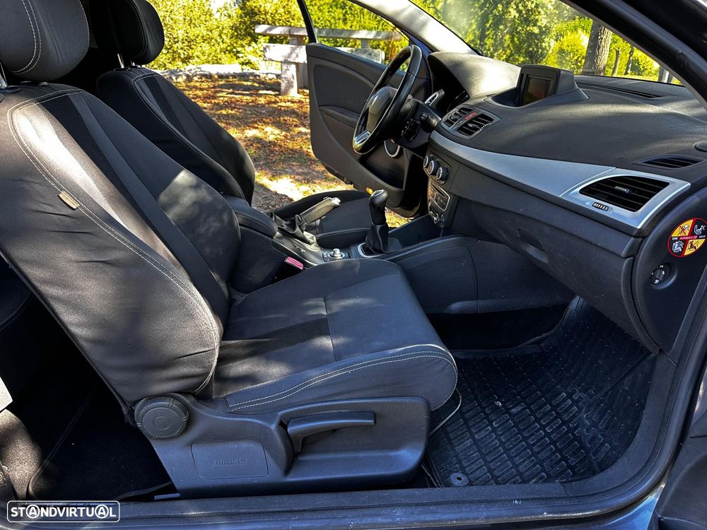 Renault Mégane Coupe 1.5 dCi Dynamique - 9