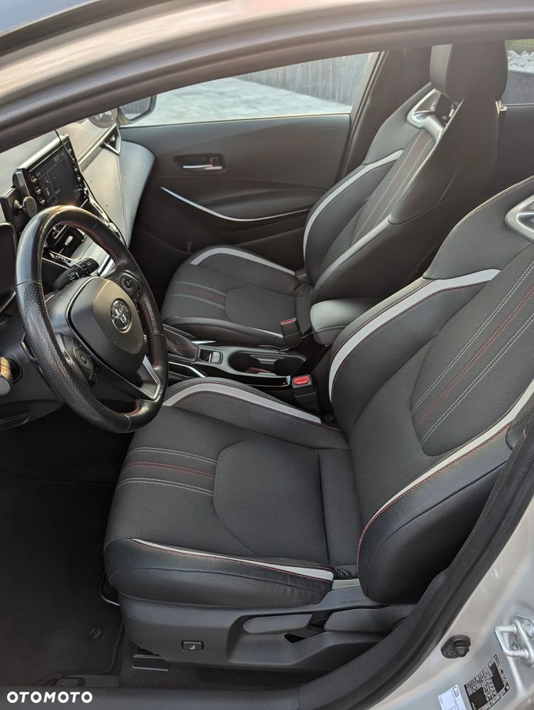 Toyota Corolla 2.0 Hybrid GR Sport - 10