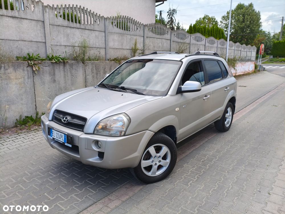 Hyundai Tucson 2.0 4WD GLS - 20