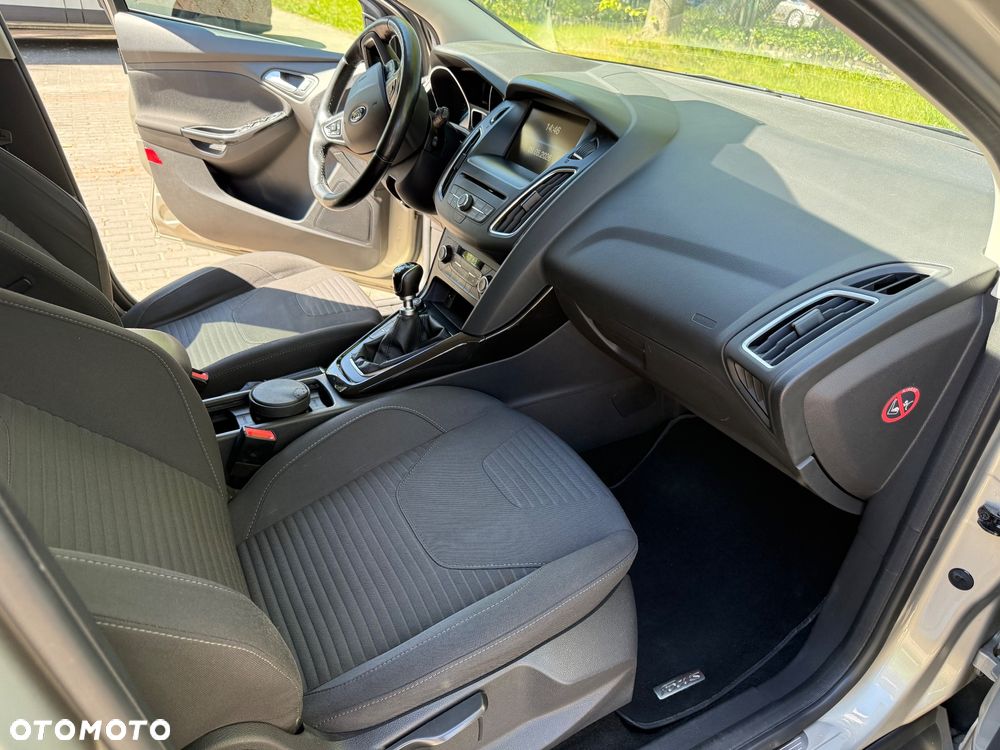 Ford Focus 1.5 EcoBoost Start-Stopp-System Business Edition - 11
