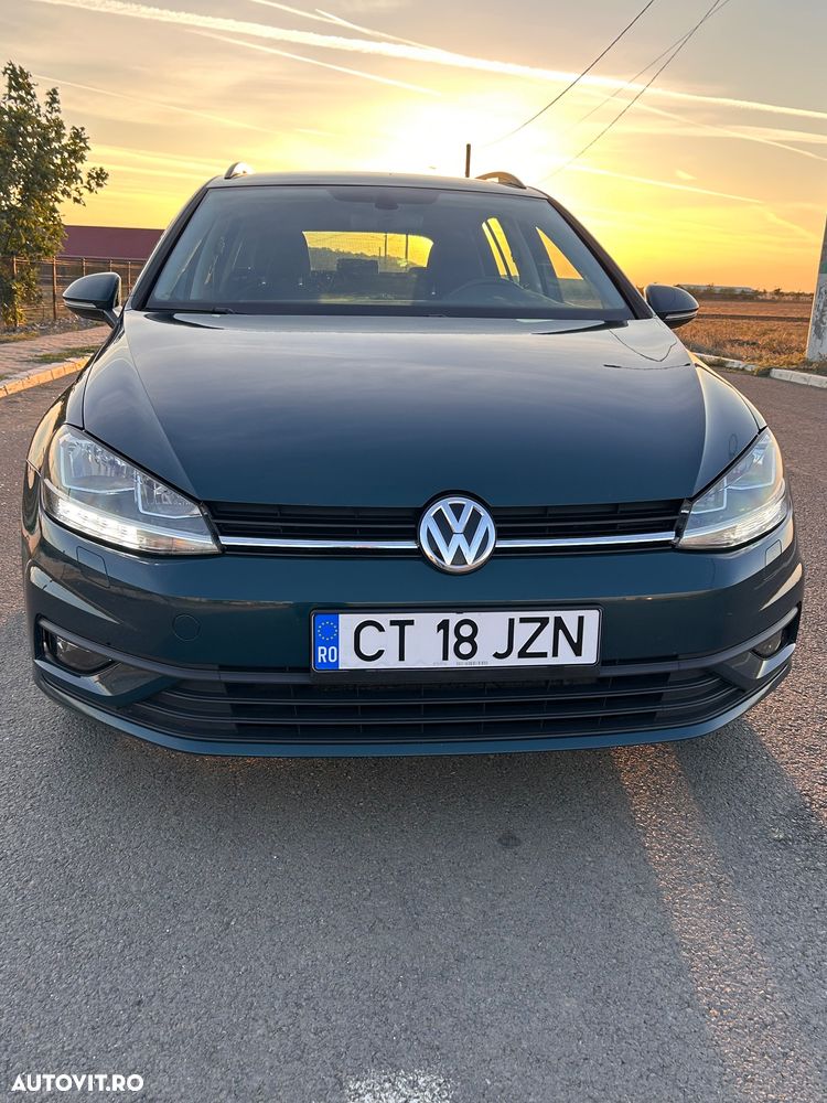 Volkswagen Golf - 6