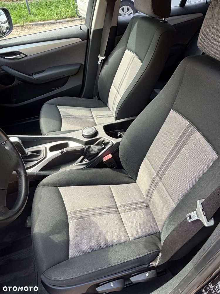 BMW X1 xDrive18d - 14