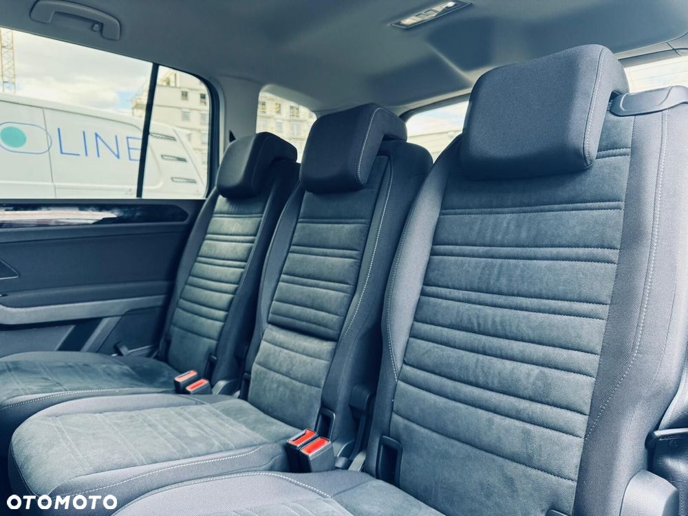 Volkswagen Touran - 19